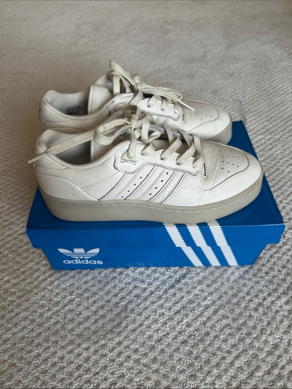 adidas Rivalry Lux Low unisex Cream/White Genuine Leather Low-Top Sneakers